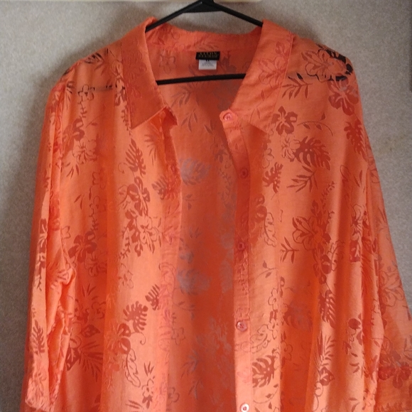NWOT Salon Studio Shirt - Picture 5 of 6